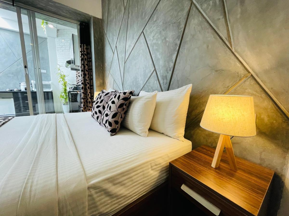 8 Plus Motels نيجومبو المظهر الخارجي الصورة