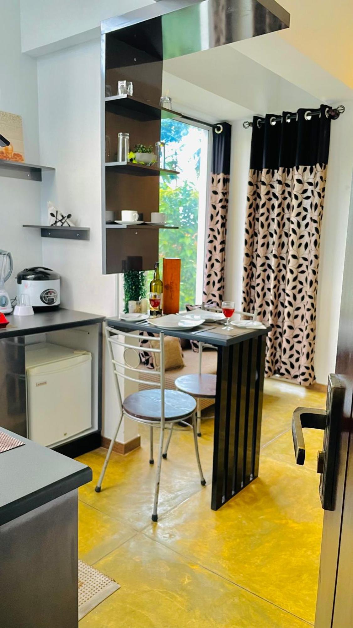 8 Plus Motels نيجومبو المظهر الخارجي الصورة