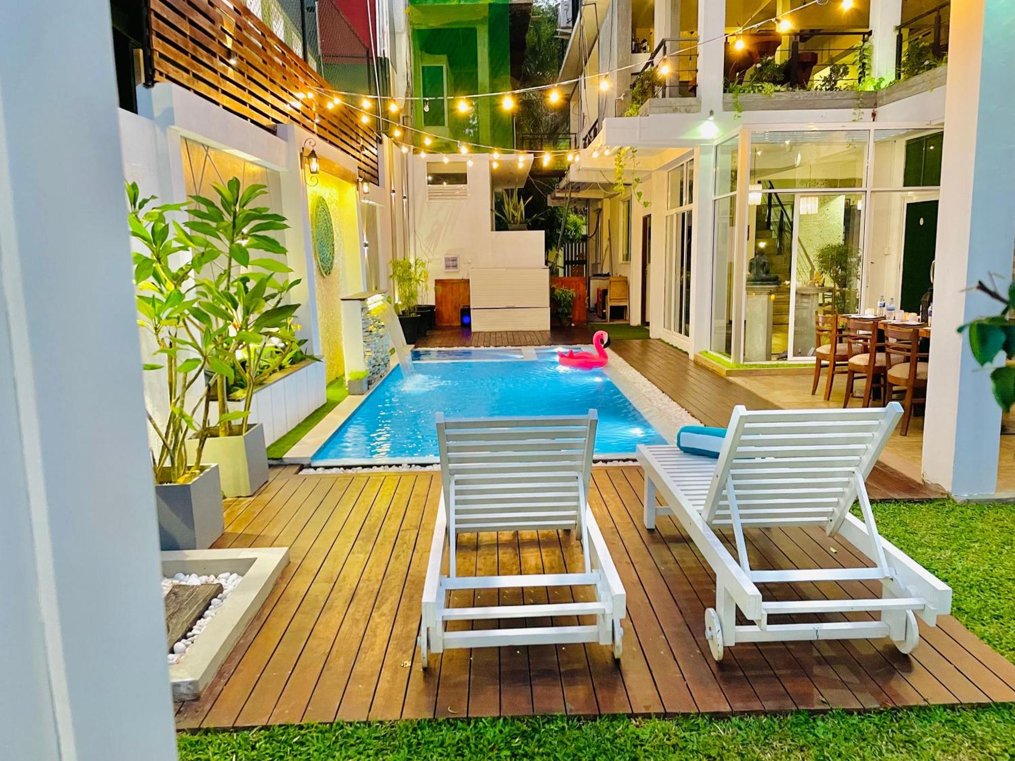 8 Plus Motels نيجومبو المظهر الخارجي الصورة