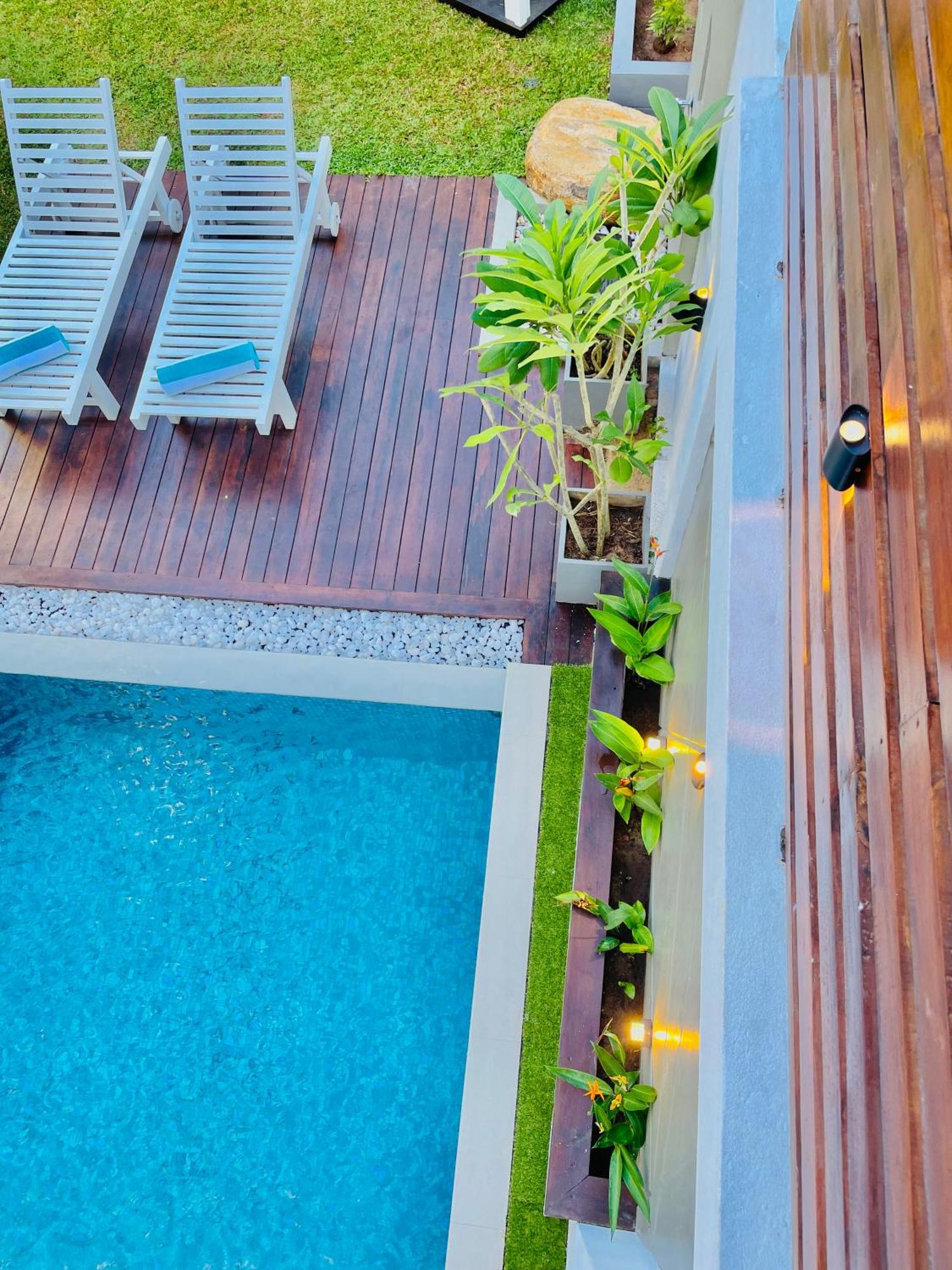 8 Plus Motels نيجومبو المظهر الخارجي الصورة