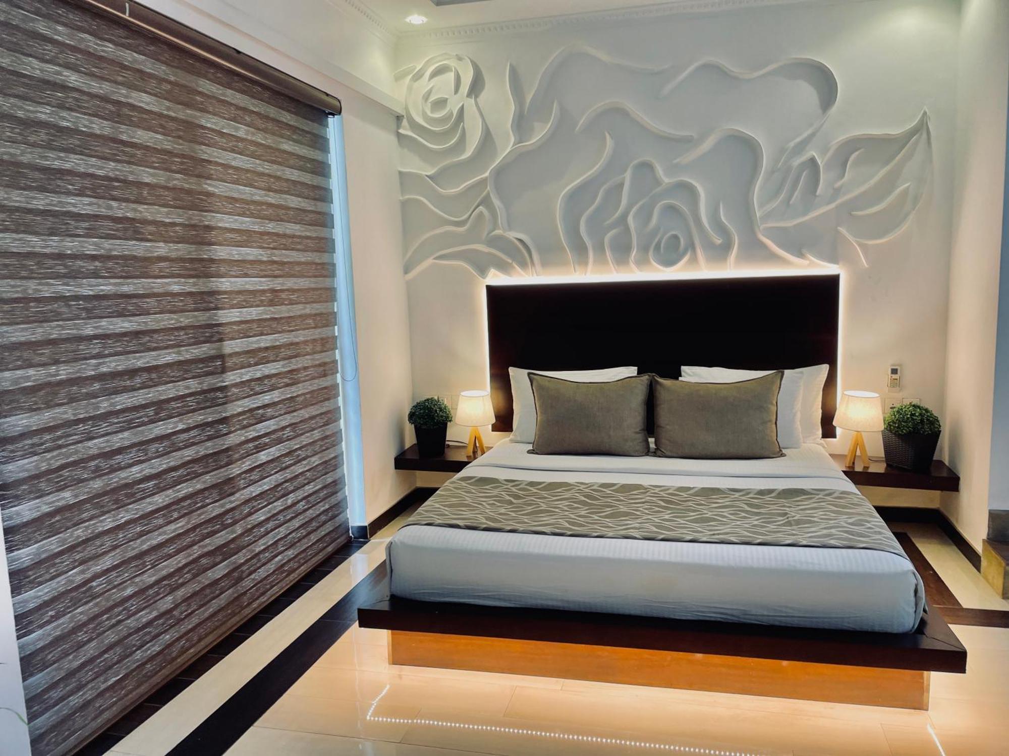 8 Plus Motels نيجومبو المظهر الخارجي الصورة