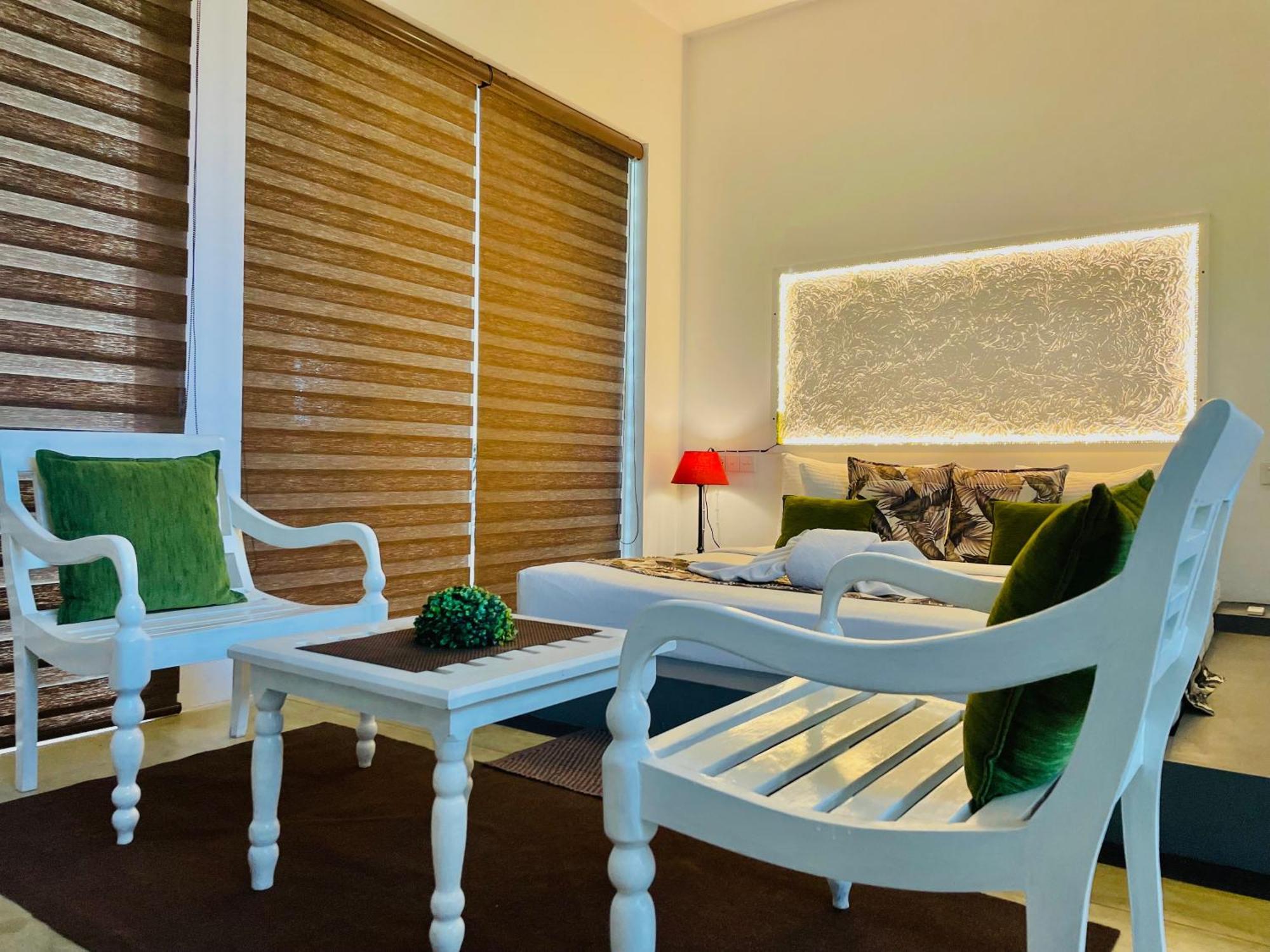 8 Plus Motels نيجومبو المظهر الخارجي الصورة